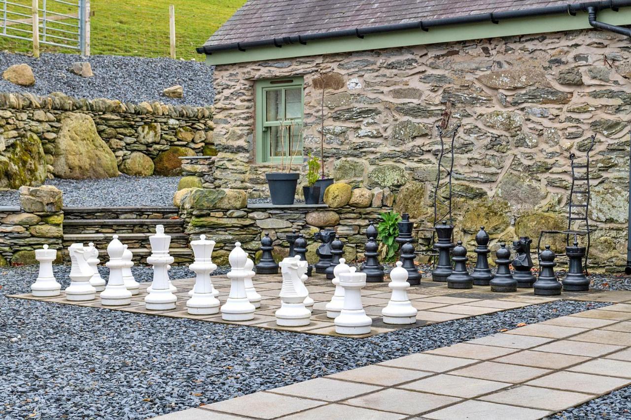 Finest Retreats - Moelis Granary - Luxury Cottage With Hot Tub Llandrillo Exterior foto